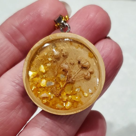 Dried Flower Boho Necklace Resin Disk Pendant Handmade New 18 inch chain NWOT - Picture 7 of 11